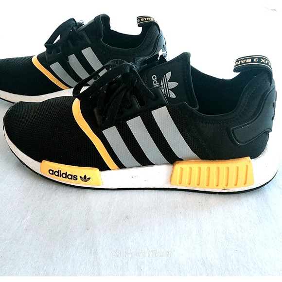 adidas Mens 11 NMD R1 Black/Matte Silver/Cloud F99713 Running Shoes NWOB - Picture 2 of 14